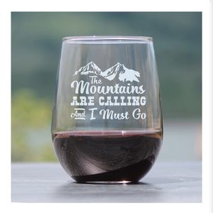 Mountains Are Calling – Set of 2 Bevvee Stemless Wine Glass, Large 17 Ounces NWT
